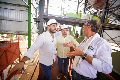 Gobernador Erasmo Zuleta Bechara impulsa negocios sostenibles que generan empleo en la región